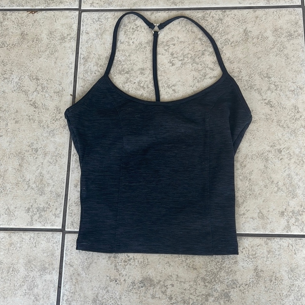 VS: workout tank top